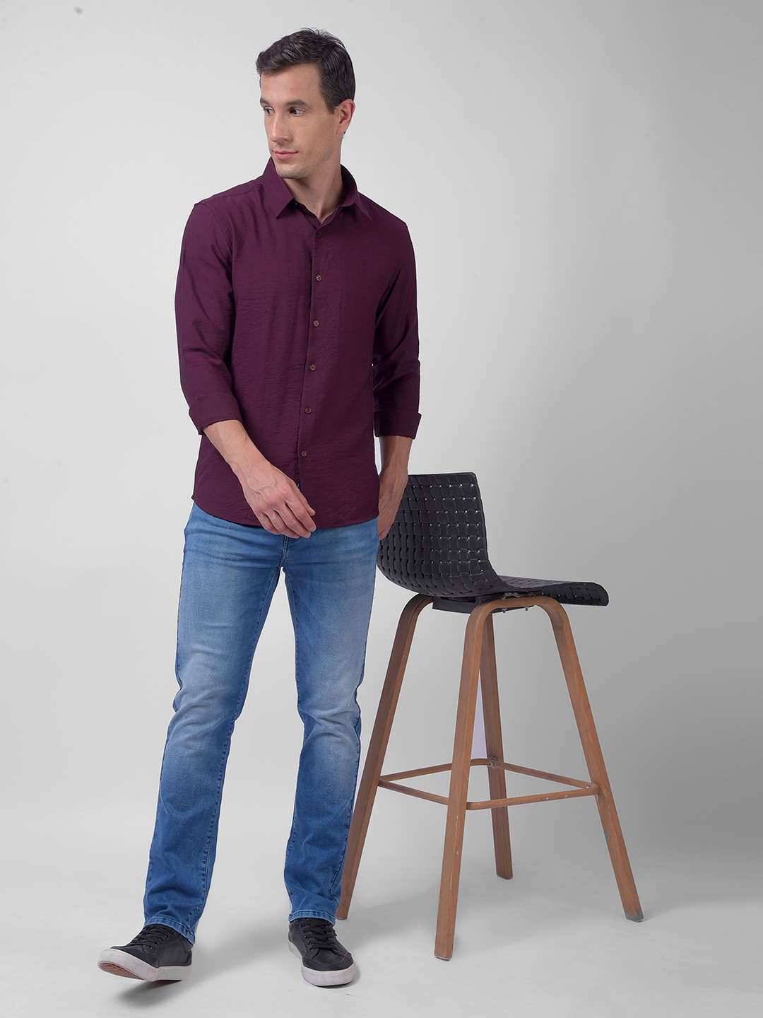 Numero Uno Men Maroon Textured Regular Fit Shirt